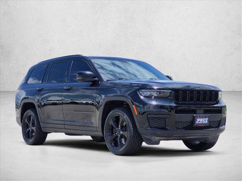 Used 2023 Jeep Grand Cherokee L Laredo AWD/4WD image 3