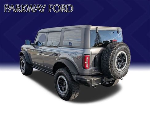 Used 2023 Ford Bronco Badlands image 7