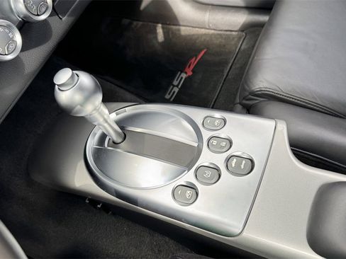 Used 2004 Chevrolet SSR w/ Preferred Equipment Group image 27