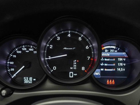 Used 2025 Porsche Macan Turbo image 29