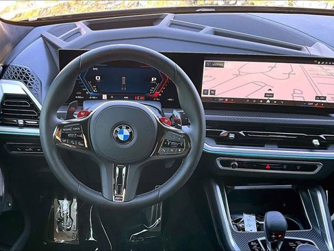 Used 2025 BMW XM image 6