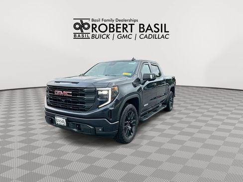 Used 2022 GMC Sierra 1500 Elevation w/ Elevation Premium Package AWD/4WD image 4