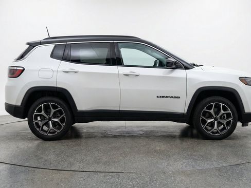 Used 2025 Jeep Compass Limited AWD/4WD image 9