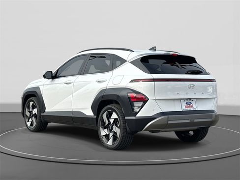 Used 2024 Hyundai Kona Limited image 7