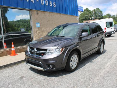 Used 2019 Dodge Journey SE w/ Connectivity Group image 3