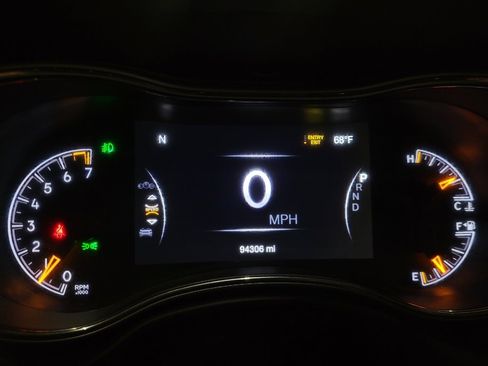 Used 2018 Jeep Grand Cherokee Overland image 23