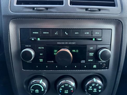 Used 2012 Dodge Challenger R/T image 31