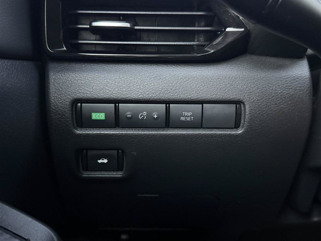 Used 2021 Nissan Sentra SV FWD image 28