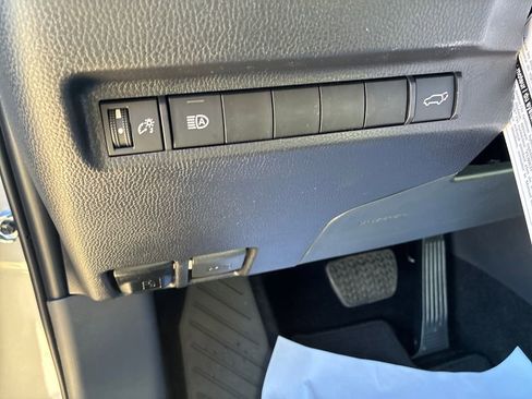 New 2025 Toyota RAV4 XLE image 39