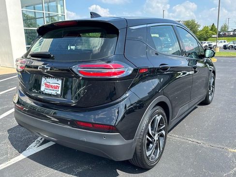 Used 2023 Chevrolet Bolt LT FWD image 3