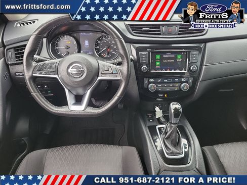 Used 2019 Nissan Rogue SV w/ Premium Package FWD image 5