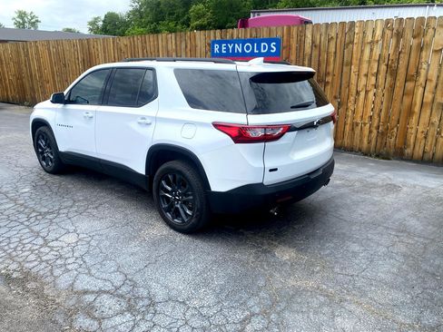 Used 2021 Chevrolet Traverse RS image 9