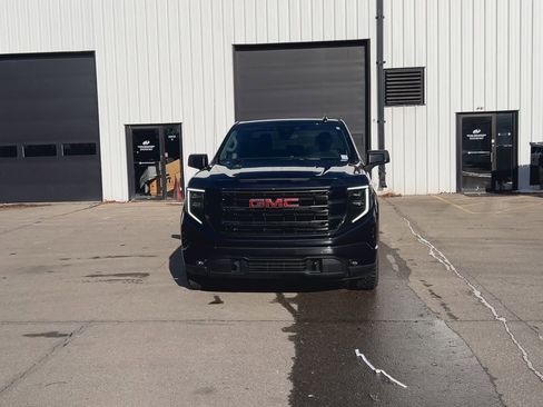 Certified 2024 GMC Sierra 1500 Elevation image 3