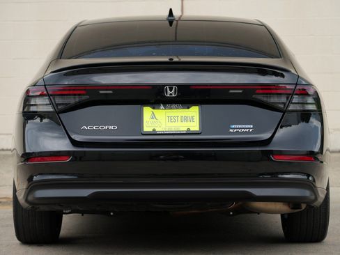 Used 2023 Honda Accord Sport image 10