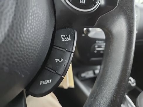 Used 2018 Kia Soul + FWD image 15