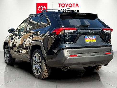 New 2025 Toyota RAV4 XLE Premium image 6
