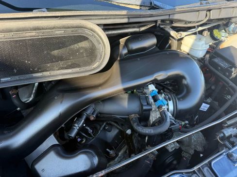 Used 2017 Ford Transit 250 Medium Roof w/Sliding Side Doo image 38