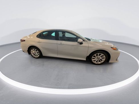 Used 2023 Toyota Camry LE FWD image 9