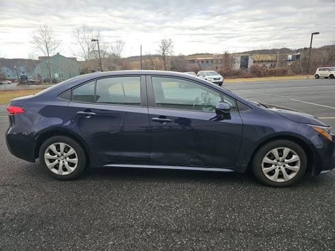 Used 2023 Toyota Corolla LE image 8
