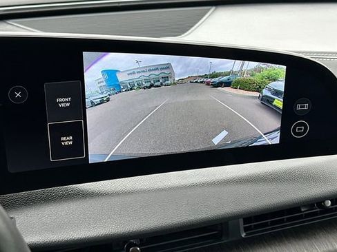 Used 2024 Lucid Air Touring image 21