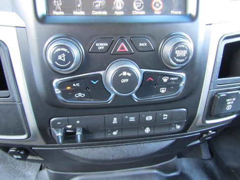 Used 2014 RAM 3500 Big Horn image 18