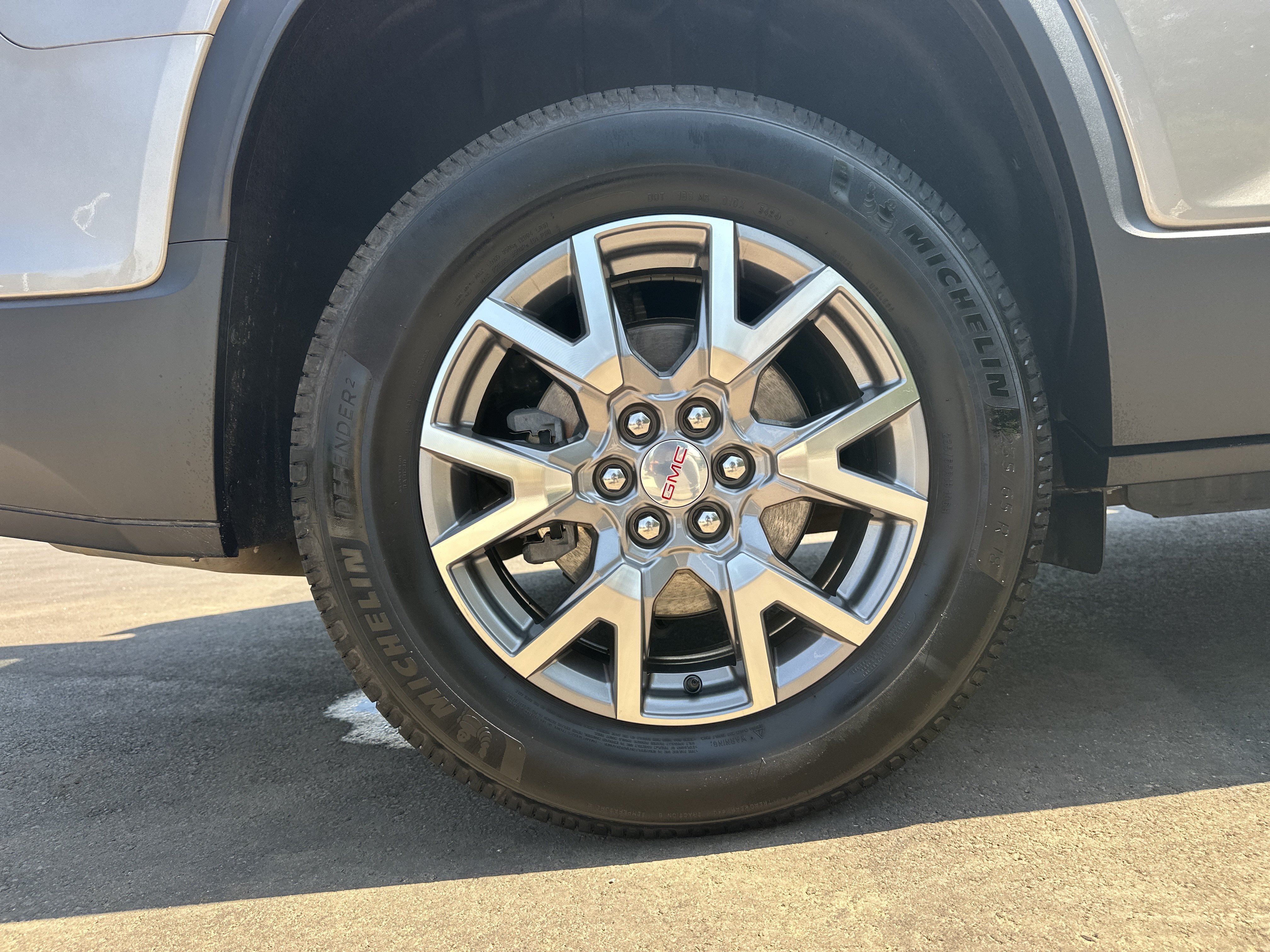 Used 2022 GMC Acadia SLT w/ Technology Package FWD image 18