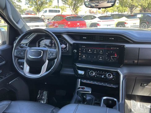 Used 2024 GMC Sierra 1500 Denali AWD/4WD image 24