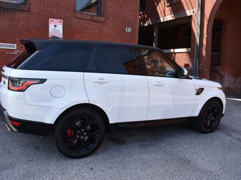 Used 2018 Land Rover Range Rover Sport HSE AWD/4WD image 2
