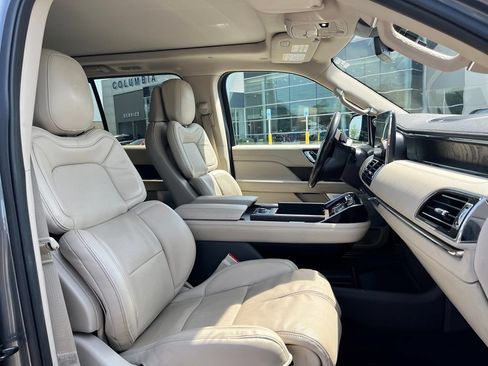 Used 2021 Lincoln Navigator Reserve w/ Luxury Package AWD/4WD image 7