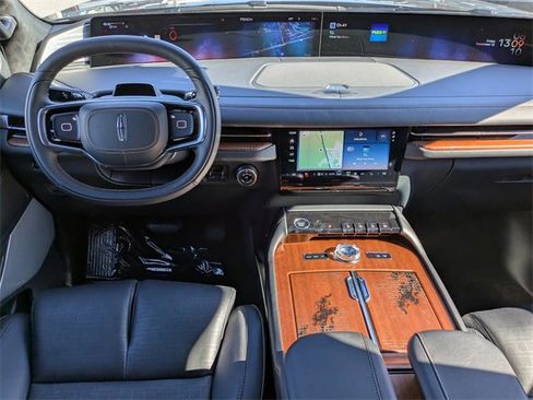 New 2025 Lincoln Navigator Black Label image 15