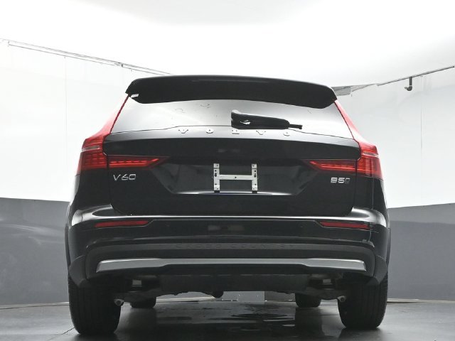 Used 2025 Volvo V60 B5 Cross Country Plus AWD/4WD image 38