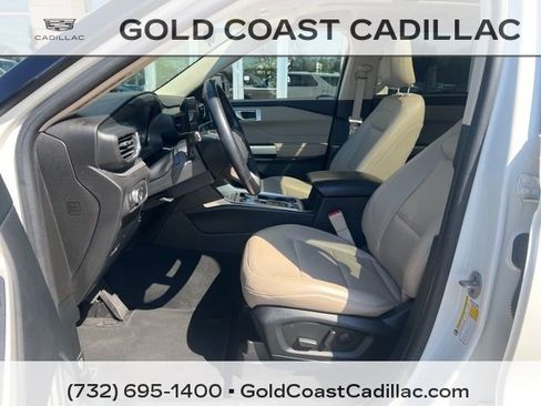 Used 2022 Ford Explorer XLT w/ Equipment Group 202A image 17