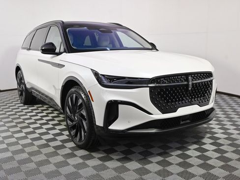 New 2026 Lincoln Nautilus Reserve w/ Jet Appearance Package image 9