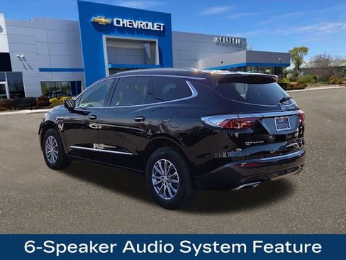 Used 2022 Buick Enclave Essence image 6