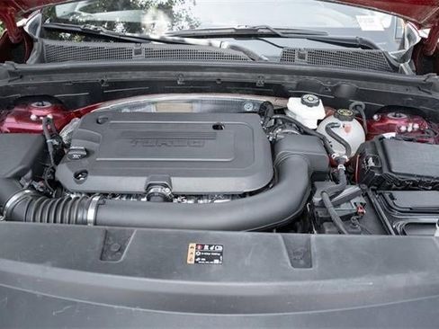 Used 2023 Buick Envision Essence image 13