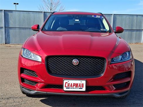 Used 2020 Jaguar F-PACE Premium image 2