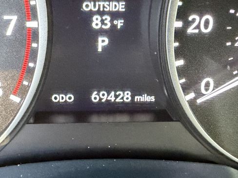 Used 2014 Lexus ES 350 w/ Luxury Package FWD image 21