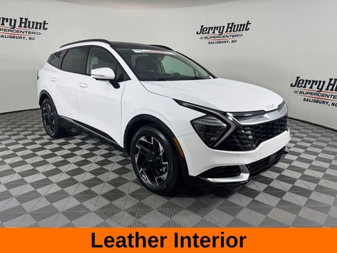 Used 2025 Kia Sportage SX image 6