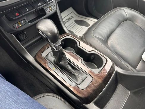 Used 2022 GMC Canyon Elevation image 28