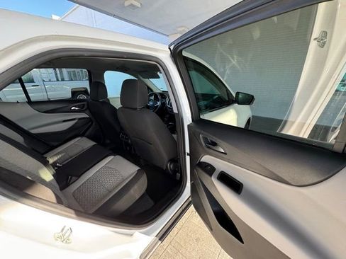 Used 2024 Chevrolet Equinox LT image 23