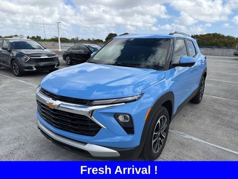 Used 2024 Chevrolet TrailBlazer LT w/ LT Cold Weather Package image 1
