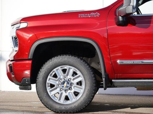 Used 2025 Chevrolet Silverado 3500 High Country w/ High Country Premium Package image 13