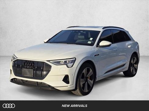Used 2022 Audi e-tron Premium Plus w/ Premium Plus Package image 1