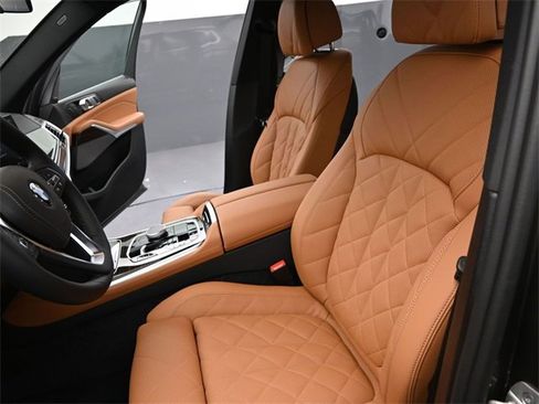 New 2026 BMW X5 sDrive40i image 13