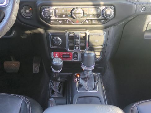 Certified 2021 Jeep Wrangler Unlimited Rubicon image 19