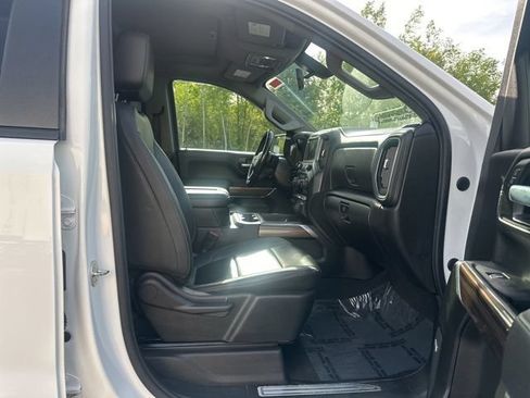 Used 2021 Chevrolet Silverado 1500 RST w/ Redline Edition AWD/4WD image 12