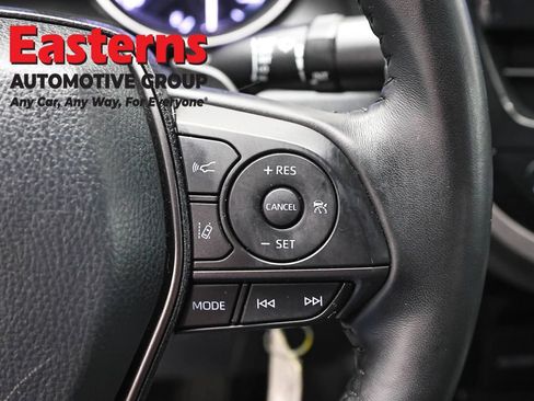 Used 2022 Toyota Camry SE FWD image 15