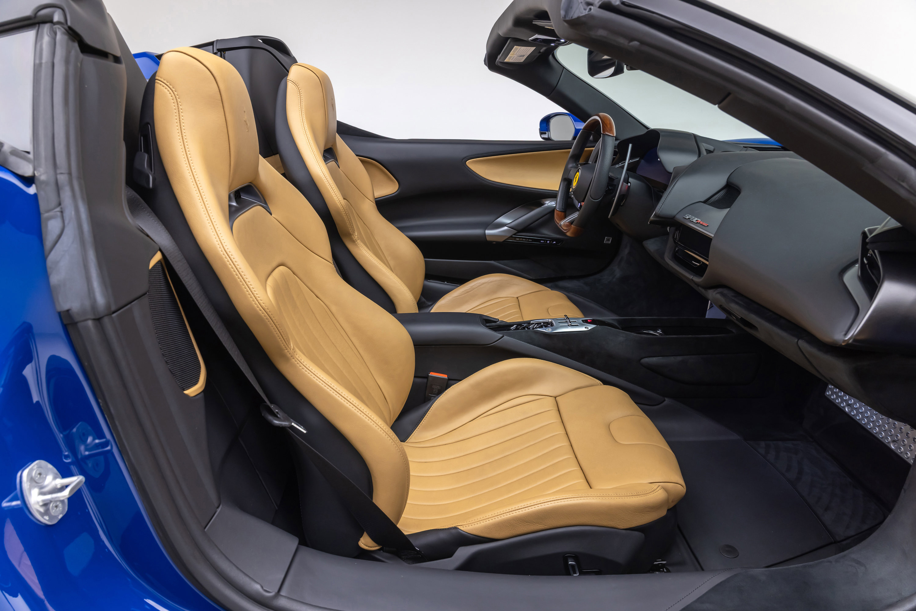 Certified 2022 Ferrari SF90 Spider AWD/4WD image 39
