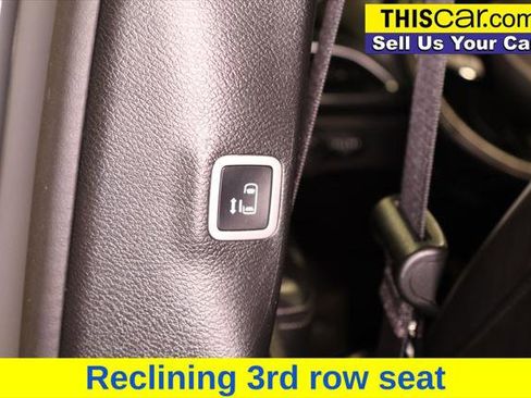 Used 2022 Chrysler Pacifica Limited w/ Uconnect Theater Family Group image 37