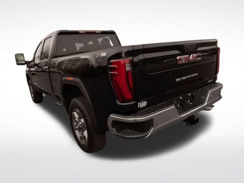New 2026 GMC Sierra 3500 SLT image 8